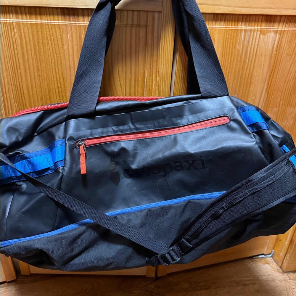 Cotopaxi Allpa 70 L duffel bag with Laundry compartment